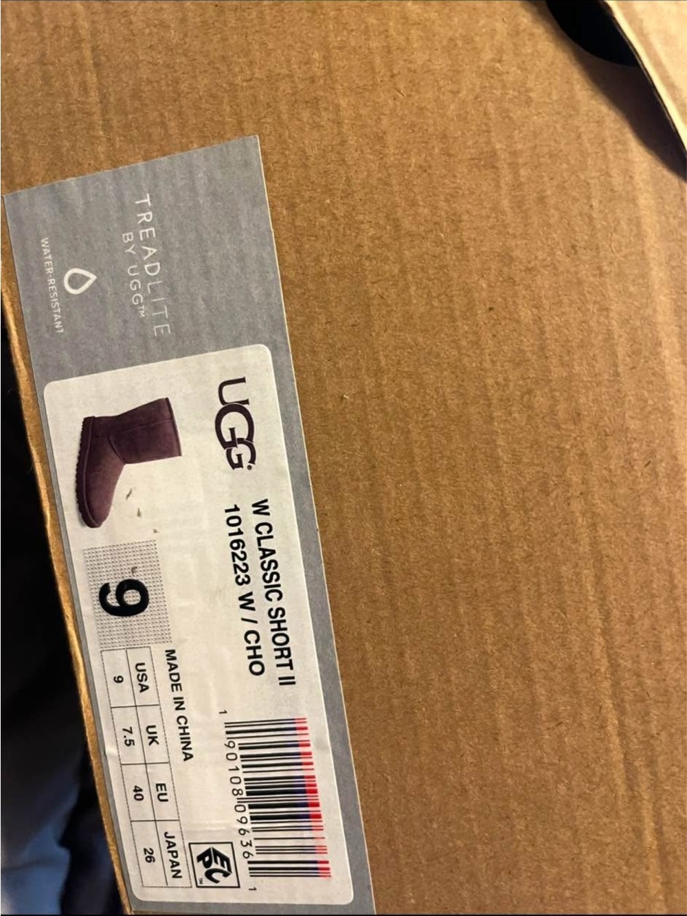 UGG Classic Short II Boots in Chocolate (NEW) - Picture 3 of 3